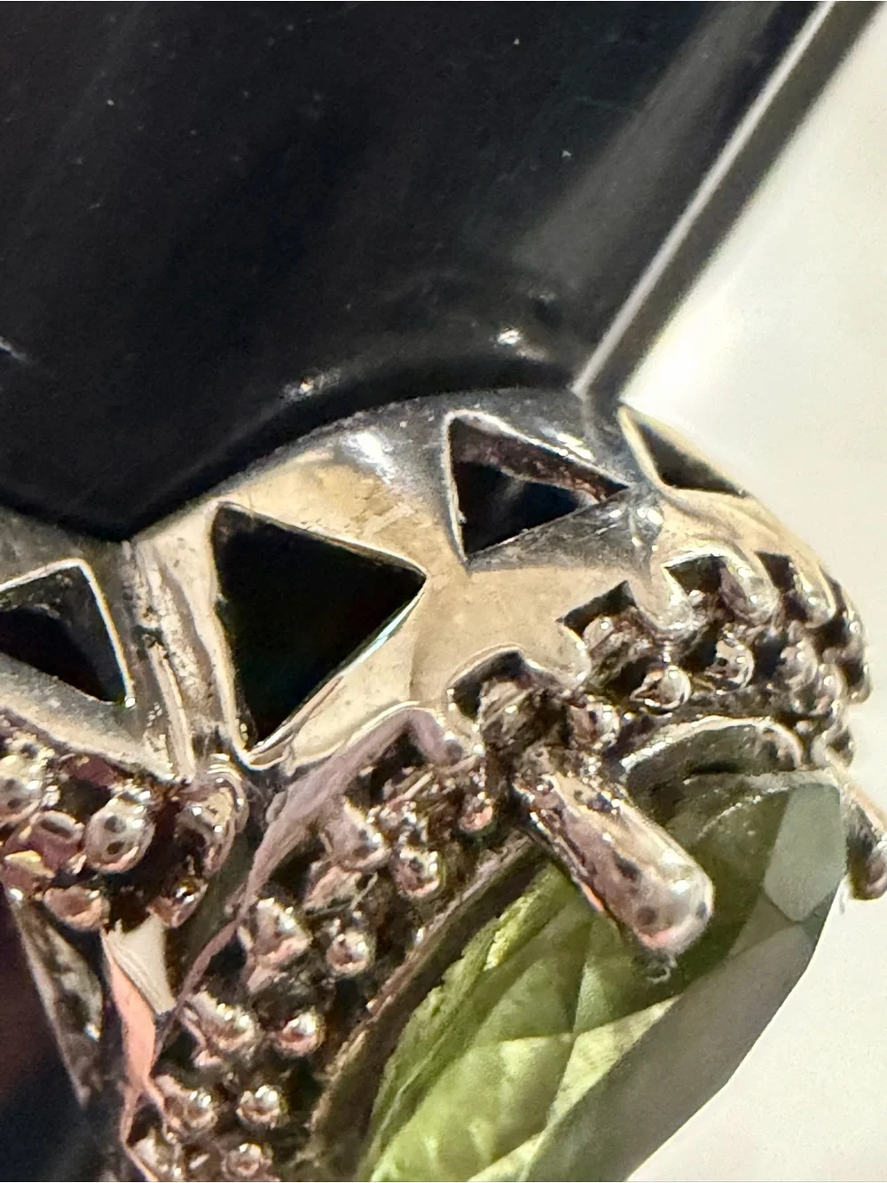 Vintage Signed Heng Ngai 925 Sterling Silver Oval Peridot Halo Ring - Size 7